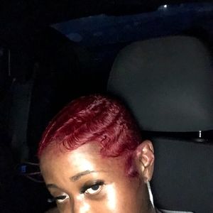 Meet your Posher, Valerie